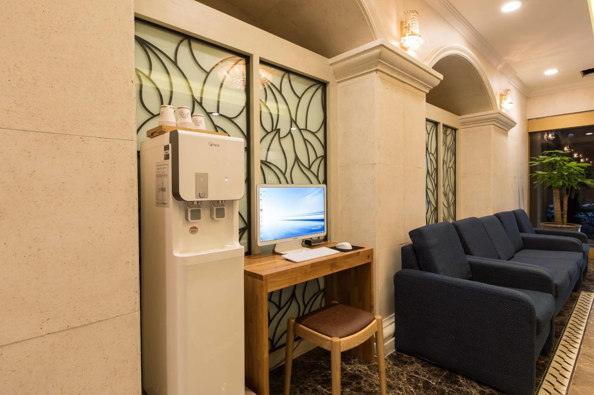 Elin Hotel Jeju Exterior photo