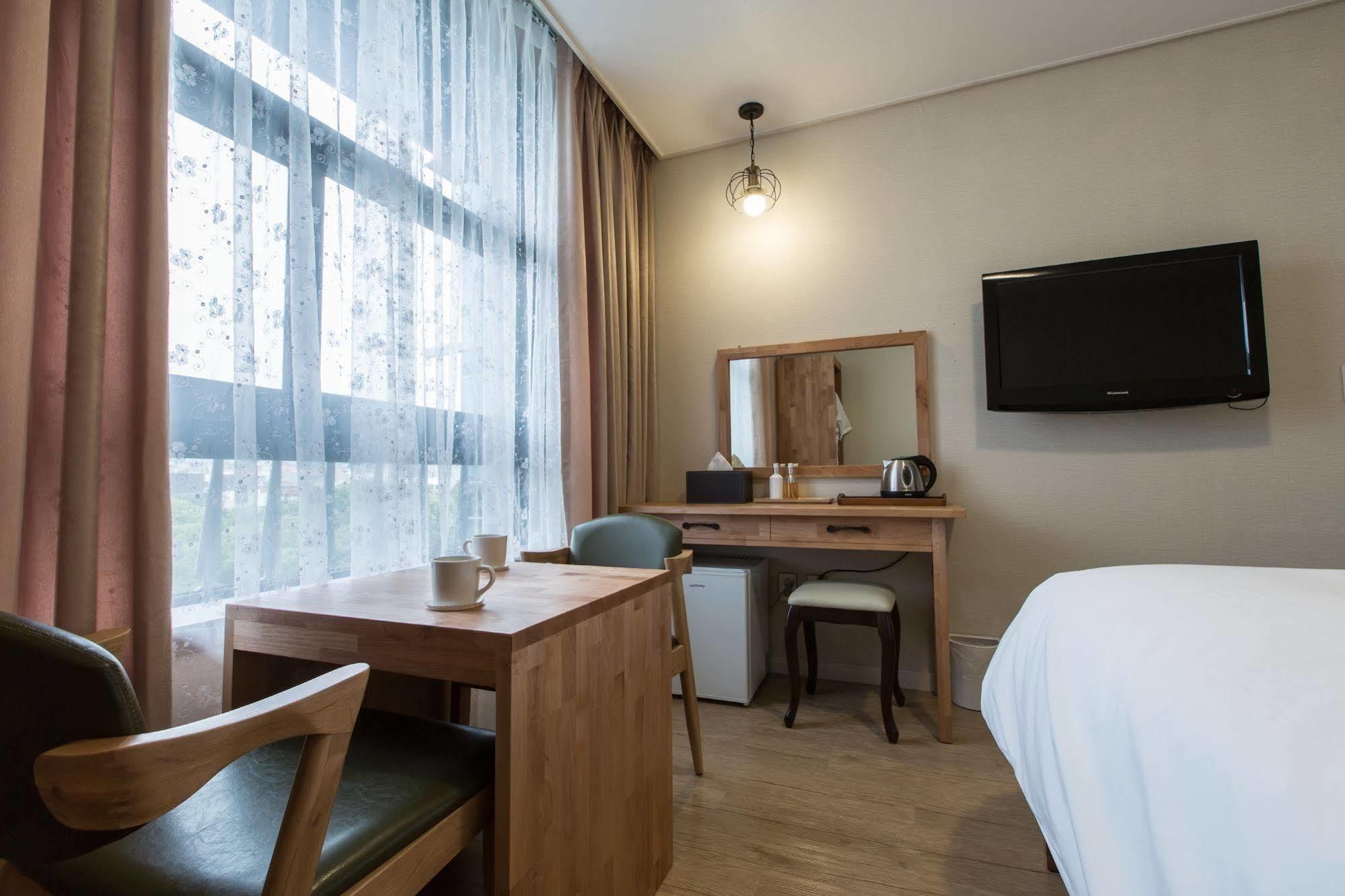 Elin Hotel Jeju Exterior photo